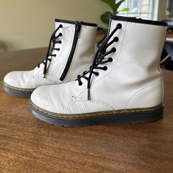 Dr. Martens 1460 J Combat White Boots Youth Size US 7, EU 38 - Picture 3 of 7